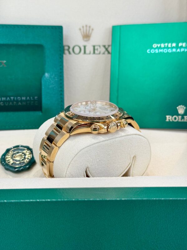 Replica Rolex Daytona 116508 Watch, A Symbol of Refined Taste - Image 6