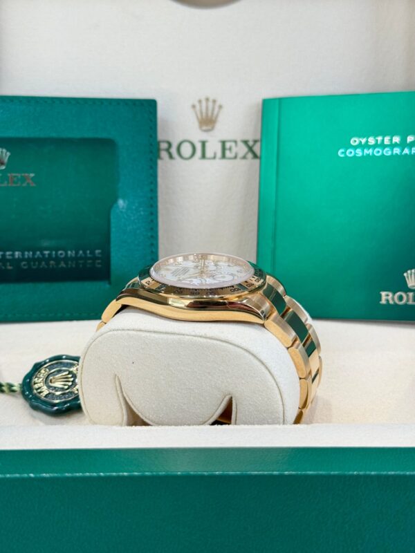 Replica Rolex Daytona 116508 Watch, A Symbol of Refined Taste - Image 7